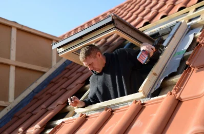 Pose de fenêtres de toit Velux à Chamilly